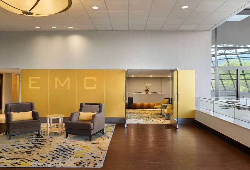 Hilton Stamford Hotel & Executive Meeting Center