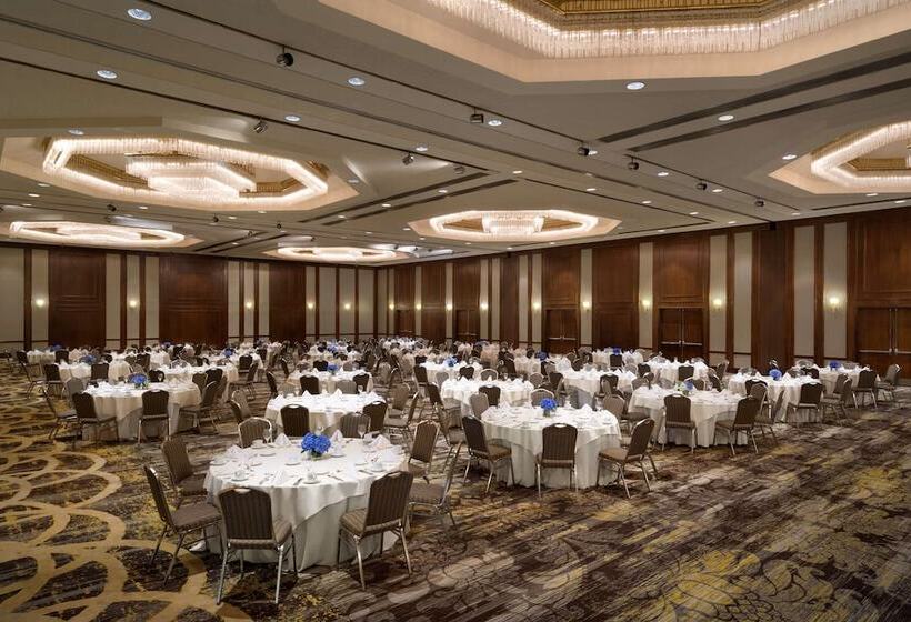 Hilton Stamford Hotel & Executive Meeting Center