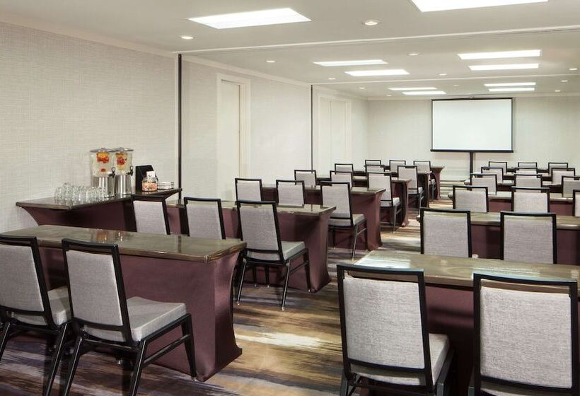 فندق Hilton Tampa Airport Westshore