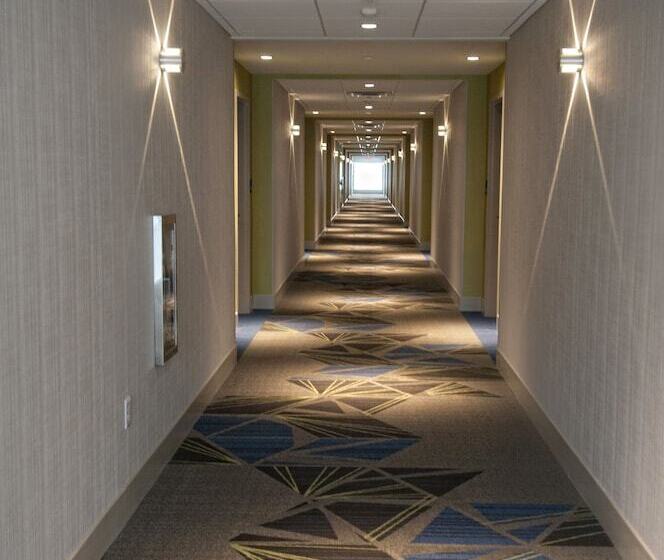 فندق Holiday Inn Express & Suites Johnstown, An Ihg