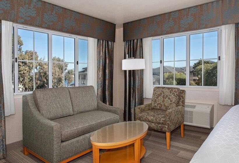 فندق Holiday Inn Express Monterey   Cannery Row, An Ihg