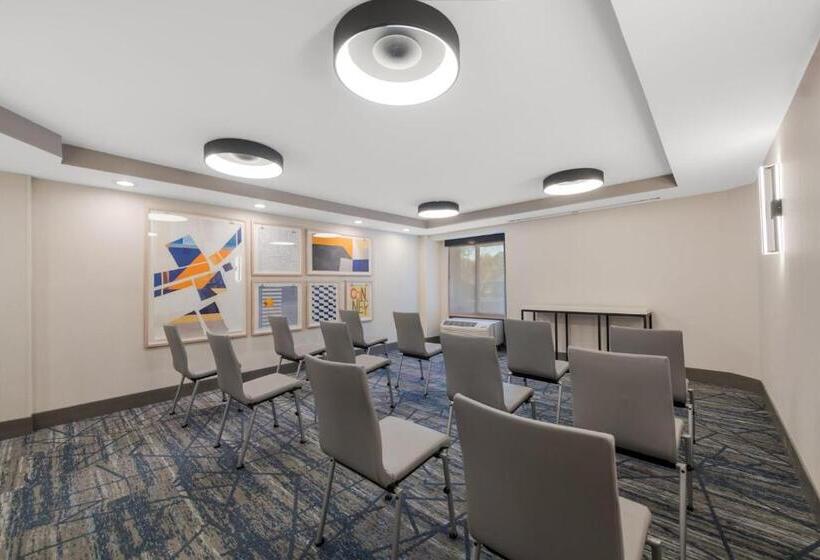 Holiday Inn Express Hotels Hampton, An Ihg