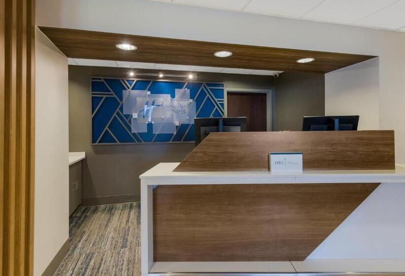 Holiday Inn Express Hotels Hampton, An Ihg