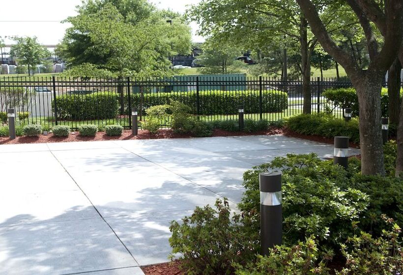 فندق Holiday Inn Express & Suites Laurel Lakes, An Ihg