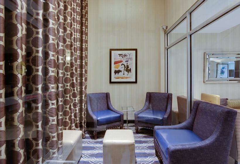 فندق Holiday Inn Express & Suites Laurel Lakes, An Ihg