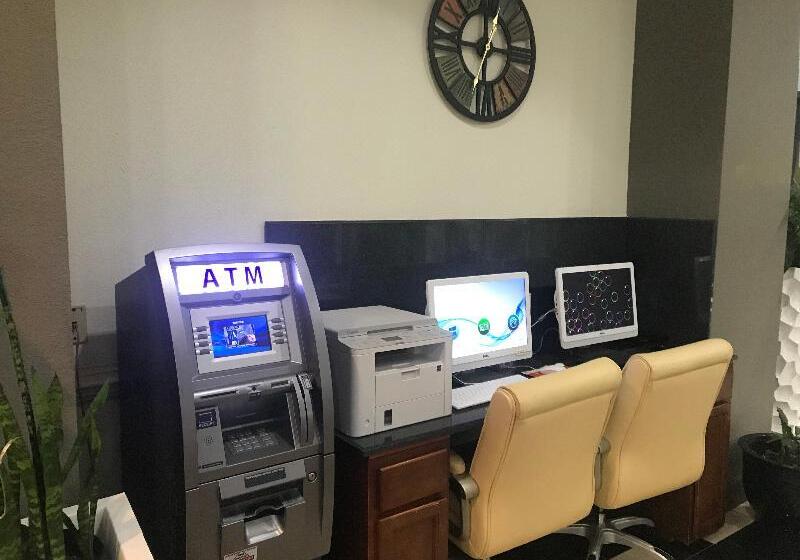 ホテル Holiday Inn Orlando East Ucf Area, An Ihg