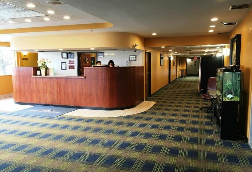 Отель Howard Johnson By Wyndham Denver West