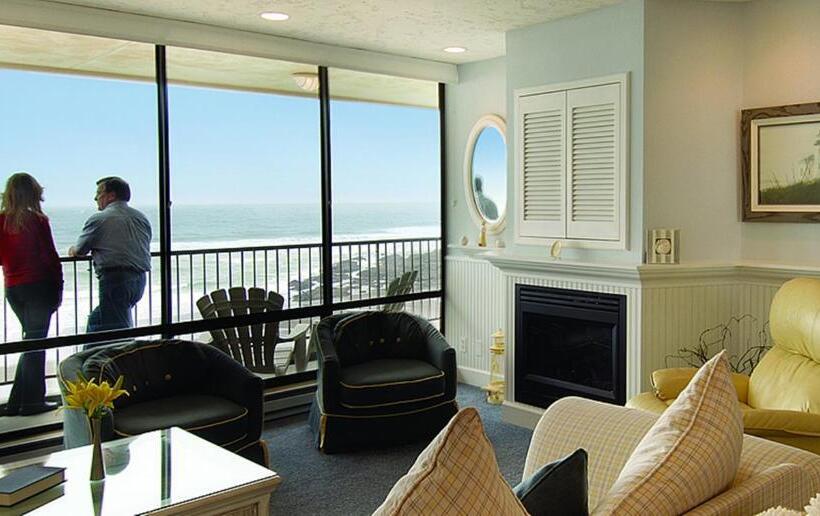 ホテル Inn At Spanish Head Resort