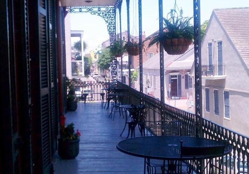 هتل Inn On St. Peter, A French Quarter Guest Houses Property