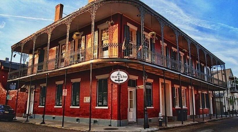 هتل Inn On St. Peter, A French Quarter Guest Houses Property