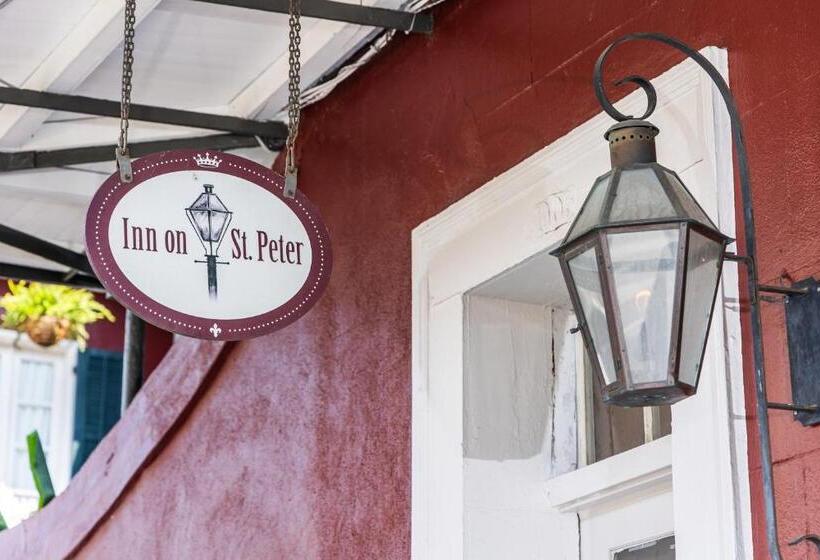 هتل Inn On St. Peter, A French Quarter Guest Houses Property