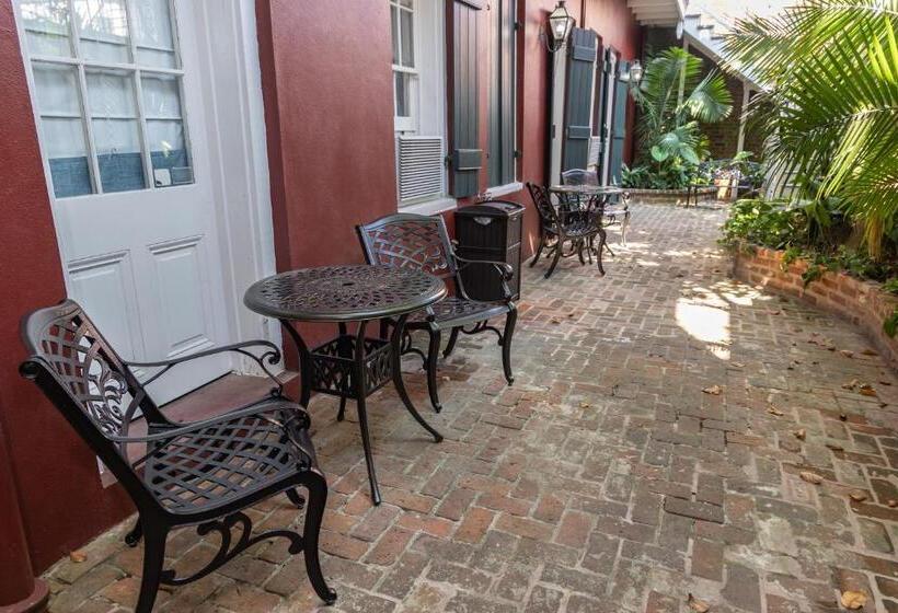 هتل Inn On St. Peter, A French Quarter Guest Houses Property