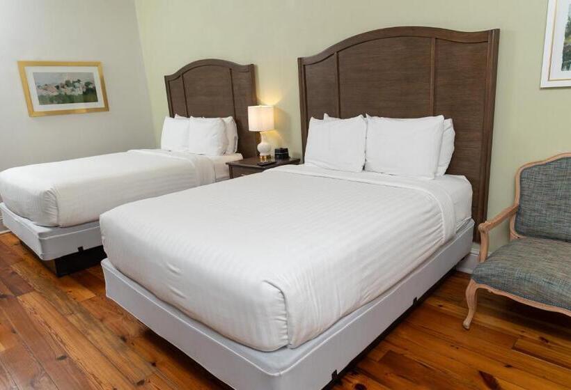 هتل Inn On St. Peter, A French Quarter Guest Houses Property