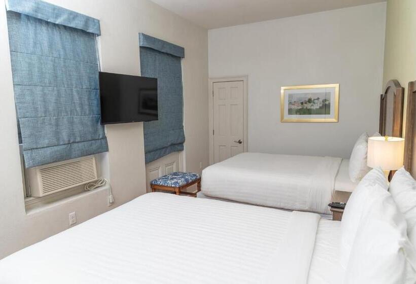 هتل Inn On St. Peter, A French Quarter Guest Houses Property