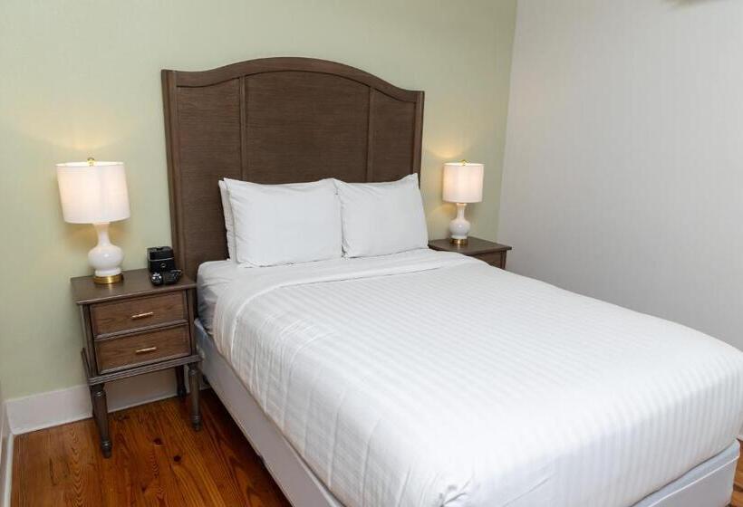 هتل Inn On St. Peter, A French Quarter Guest Houses Property