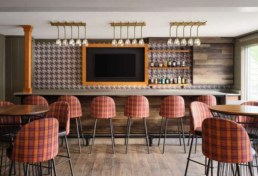 هتل Killington Mountain Lodge, Tapestry Collection By Hilton