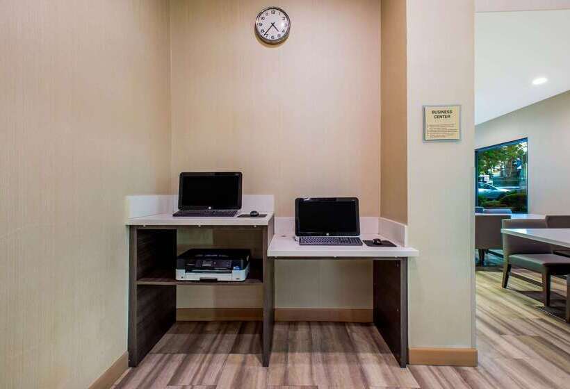 فندق La Quinta By Wyndham Pomona