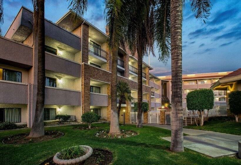 בית מלון כפרי La Quinta By Wyndham Pomona