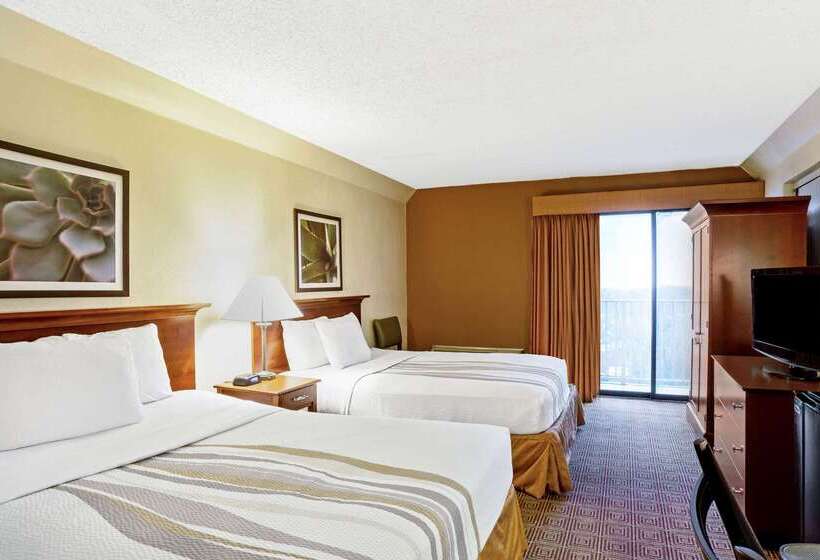 هتل La Quinta By Wyndham Stamford / New York City