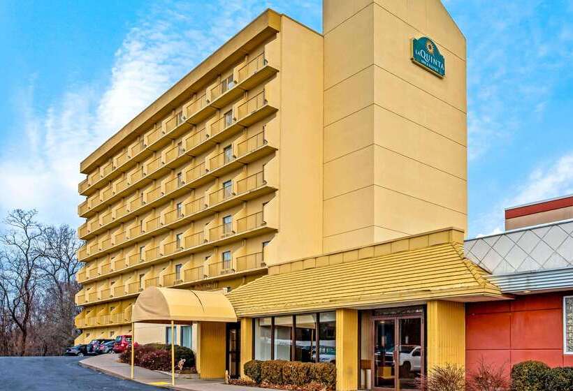 هتل La Quinta By Wyndham Stamford / New York City