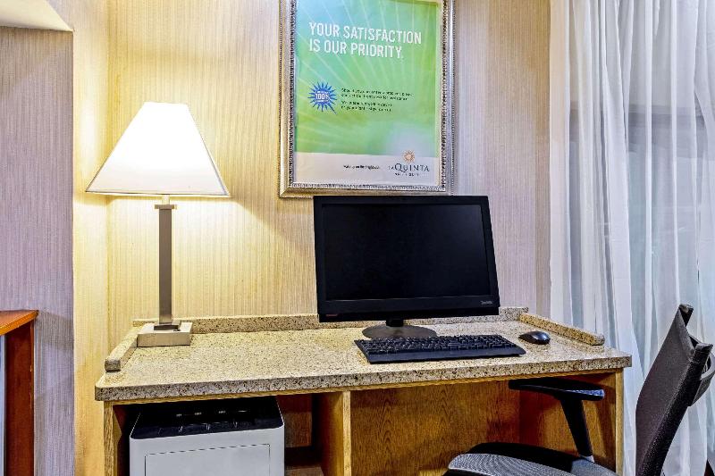 هتل La Quinta By Wyndham Stamford / New York City