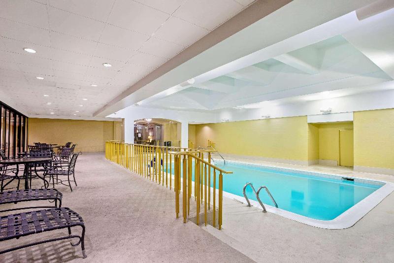 هتل La Quinta By Wyndham Stamford / New York City