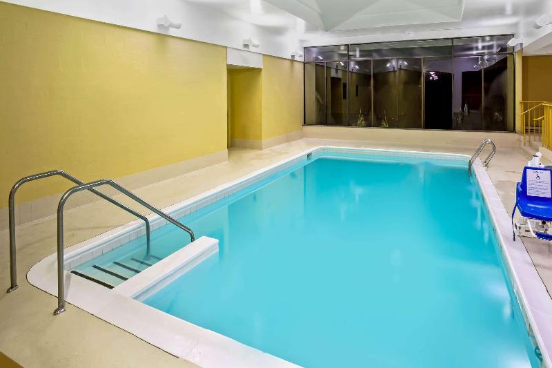 هتل La Quinta By Wyndham Stamford / New York City