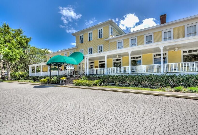 فندق Lakeside Inn On Lake Dora