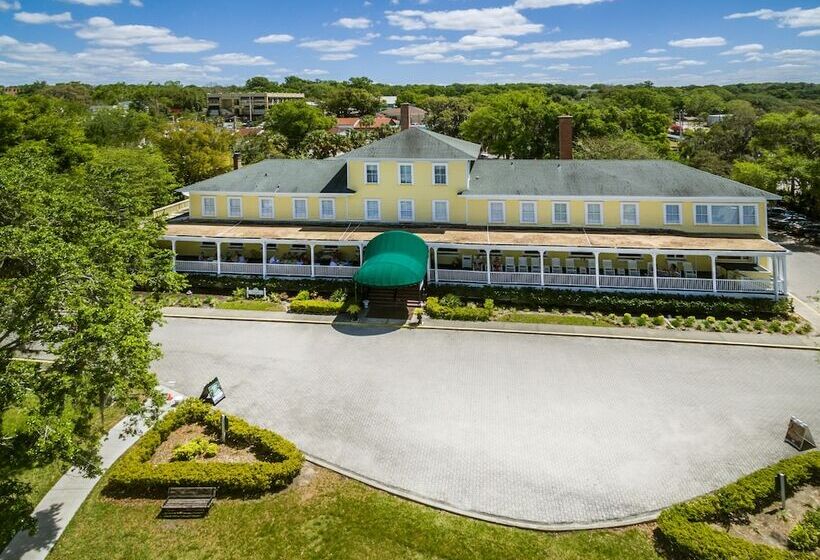 فندق Lakeside Inn On Lake Dora