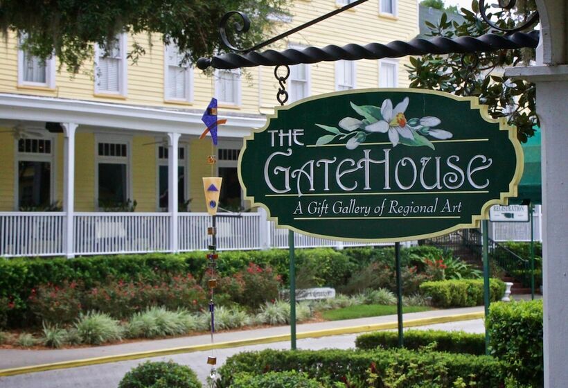 فندق Lakeside Inn On Lake Dora