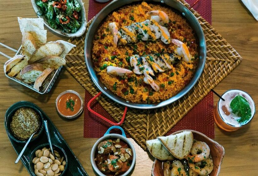 هتل Le Méridien Chicago  Oakbrook Center