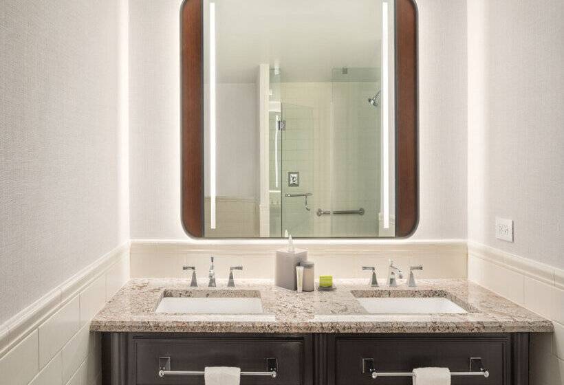 ホテル Le Méridien Washington, D.C., The Madison