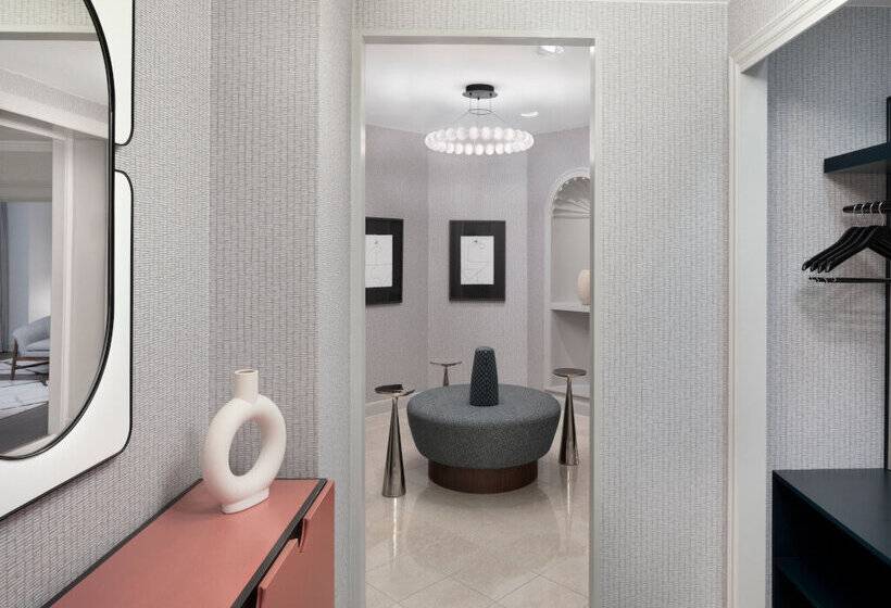 ホテル Le Méridien Washington, D.C., The Madison