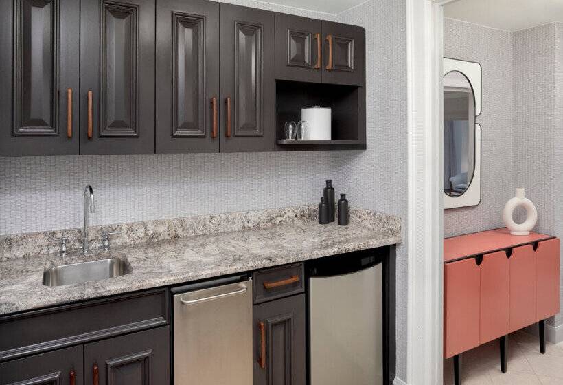 ホテル Le Méridien Washington, D.C., The Madison