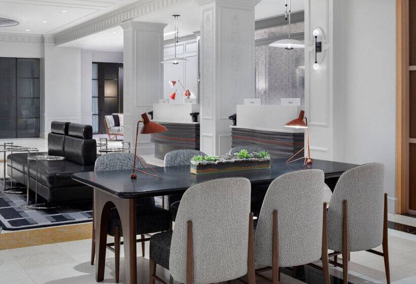 ホテル Le Méridien Washington, D.C., The Madison