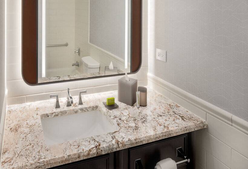 ホテル Le Méridien Washington, D.C., The Madison