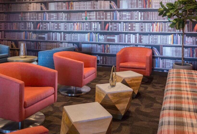 Livinn Hotel Cincinnati North/ Sharonville