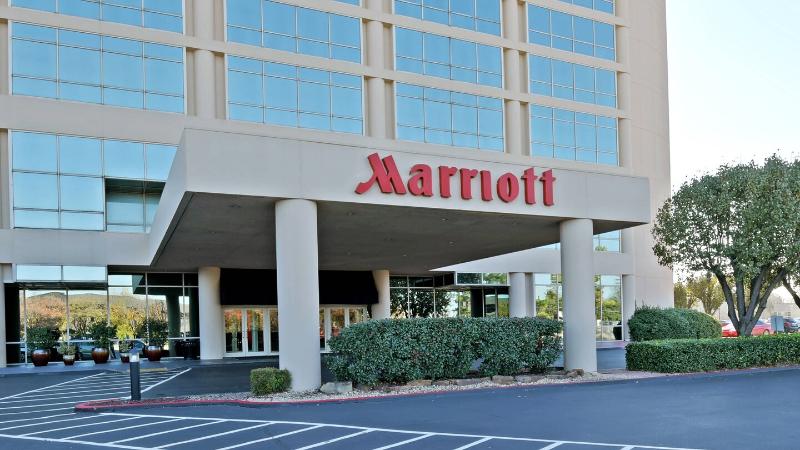 فندق Tulsa Marriott Southern Hills