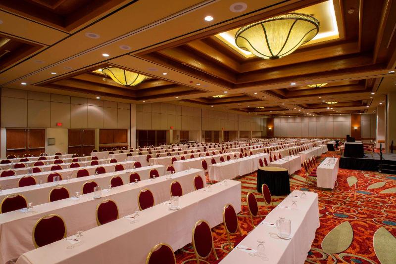 فندق Tulsa Marriott Southern Hills