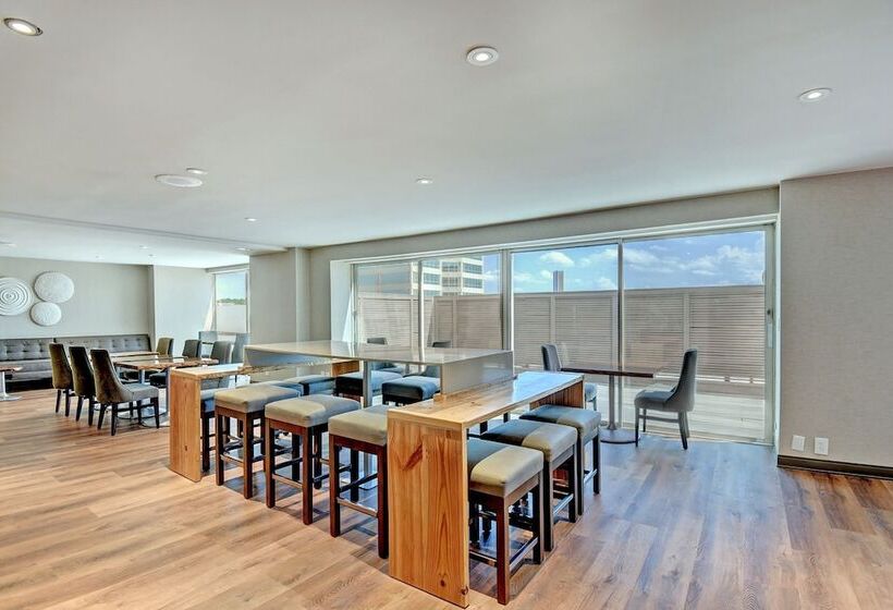 فندق Tulsa Marriott Southern Hills