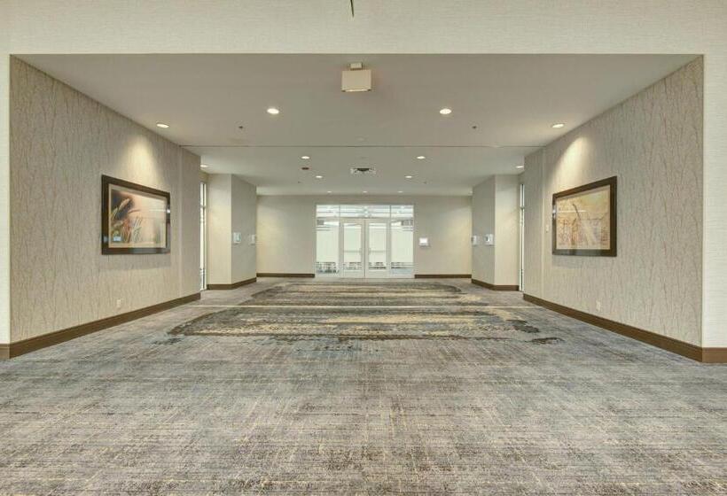 فندق Tulsa Marriott Southern Hills