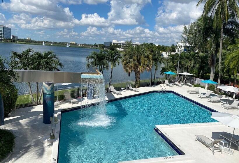 ホテル Pullman Miami Airport