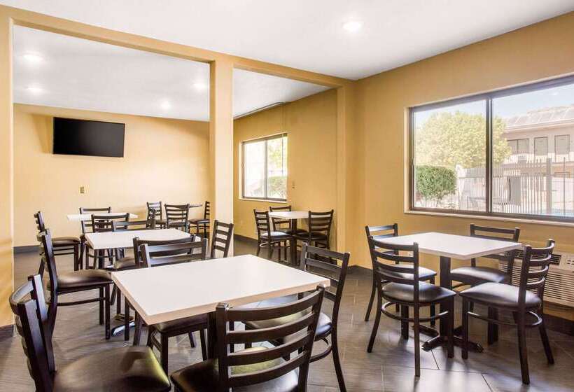 Отель Quality Inn Stateline