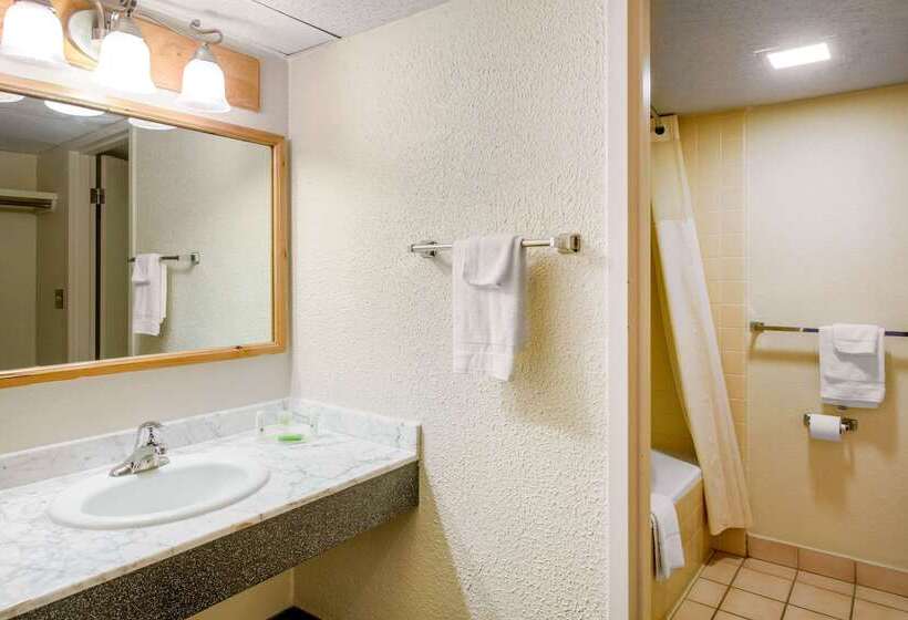 Отель Quality Inn Stateline