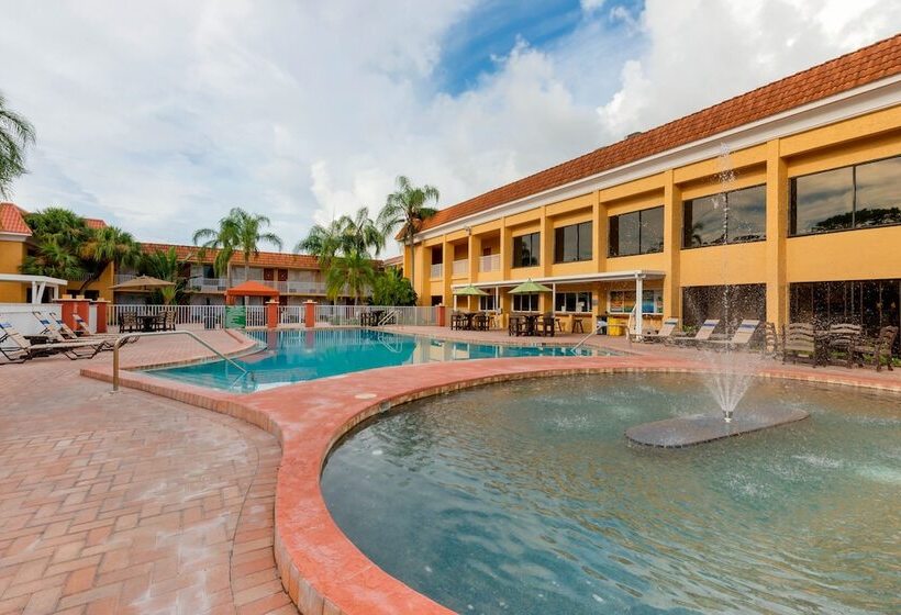 فندق Quality Inn & Suites Conference Center