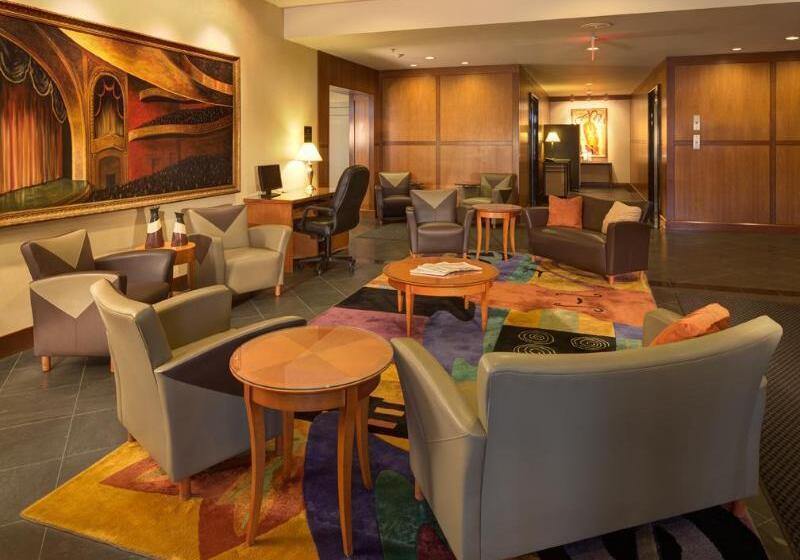 ホテル Radisson Milwaukee West