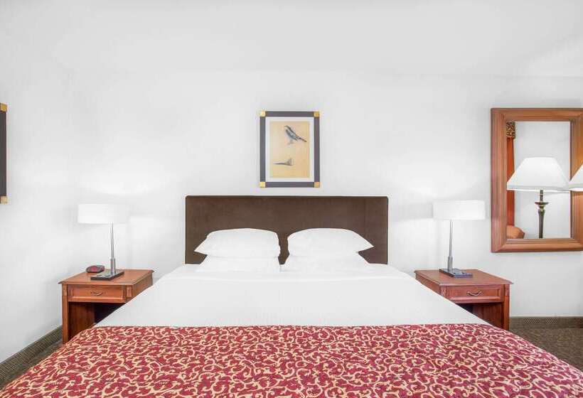 בית מלון כפרי Ramada By Wyndham Barstow