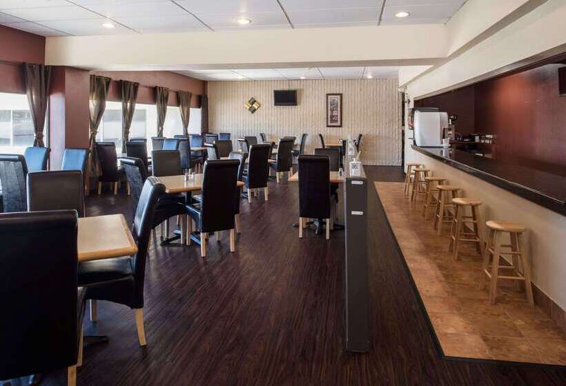 فندق Ramada By Wyndham Downtown Spokane