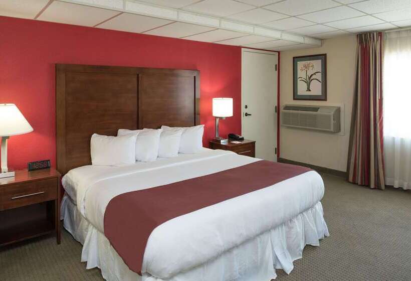 فندق Ramada By Wyndham Downtown Spokane