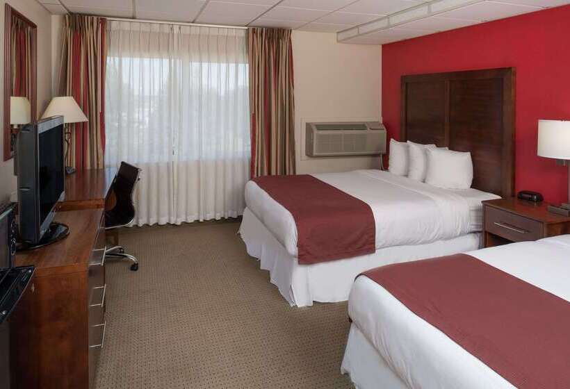 فندق Ramada By Wyndham Downtown Spokane